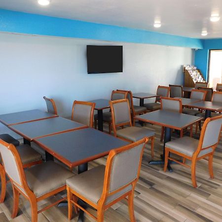 Days Inn By Wyndham Oklahoma City Nw Expressway Warr Acres Екстер'єр фото