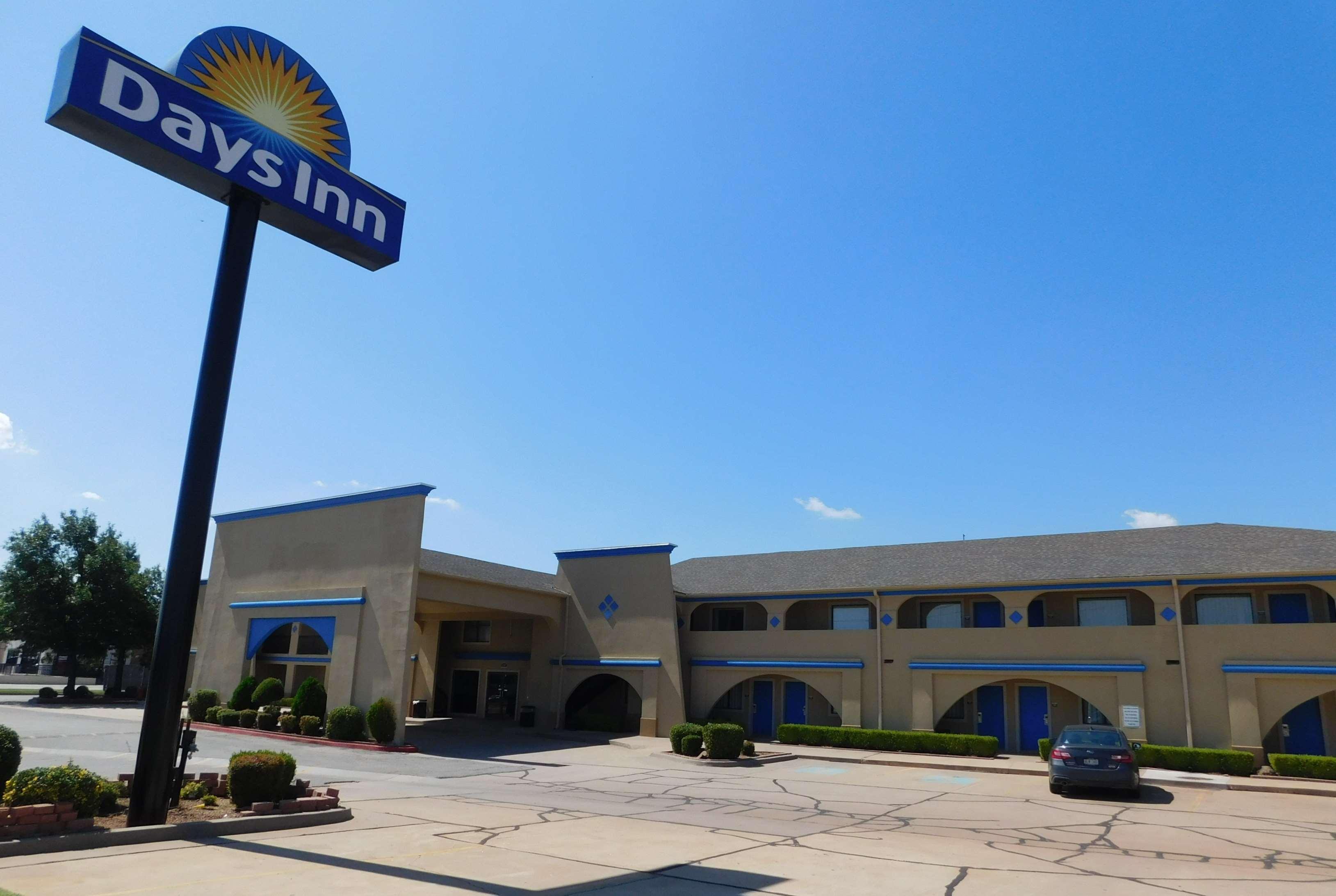 Days Inn By Wyndham Oklahoma City Nw Expressway Warr Acres Екстер'єр фото