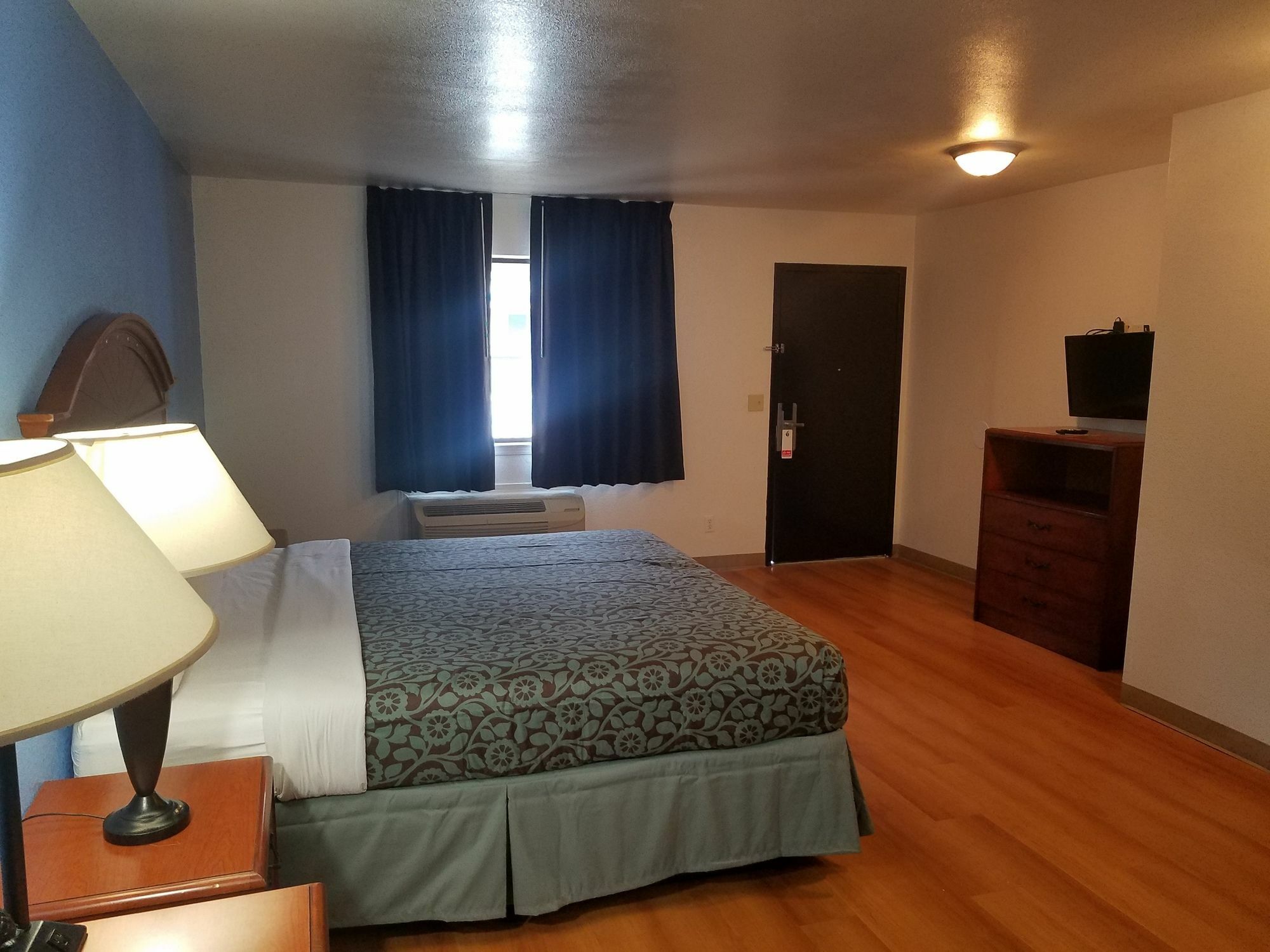 Days Inn By Wyndham Oklahoma City Nw Expressway Warr Acres Екстер'єр фото